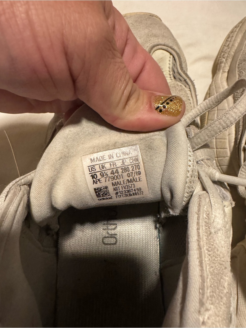 Mens Yeezy Sneakers - Picture 3 of 5